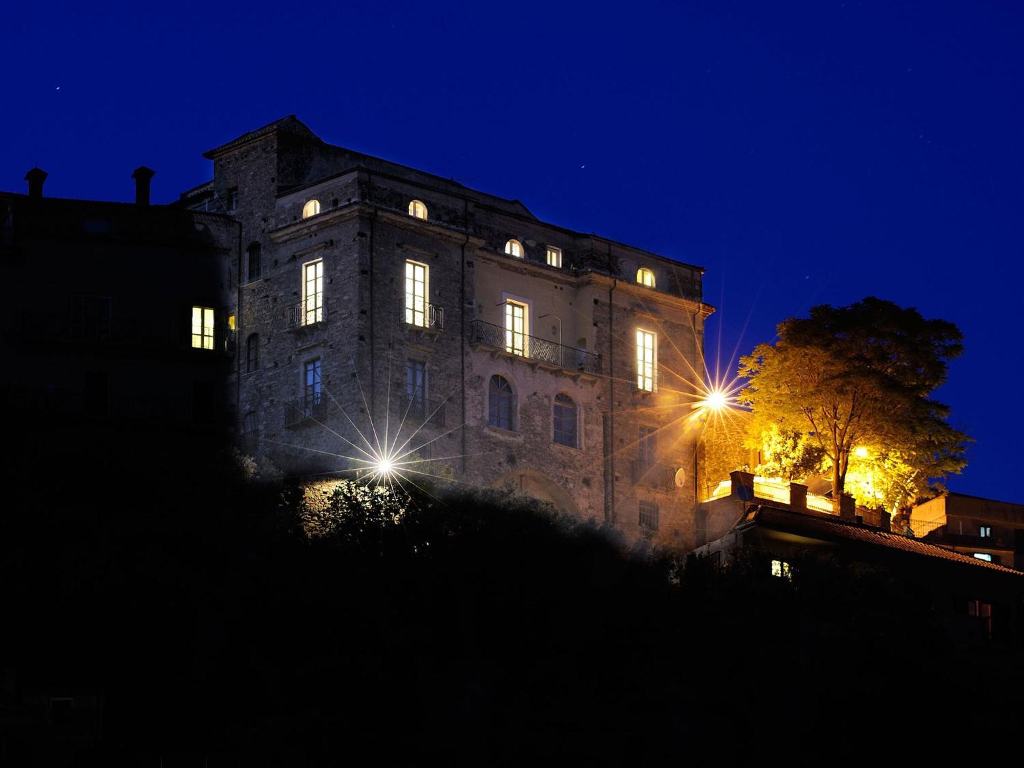 Residenza Matarazzo E Le Sue Soffitte Apartamento Castellabate Exterior foto